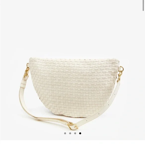 Clare V. GRANDE FANNY
Cream Woven Checker
EUC - Picture 2 of 6